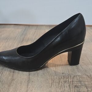 TANYA HEATH Chic Black Block Heel Pumps!!